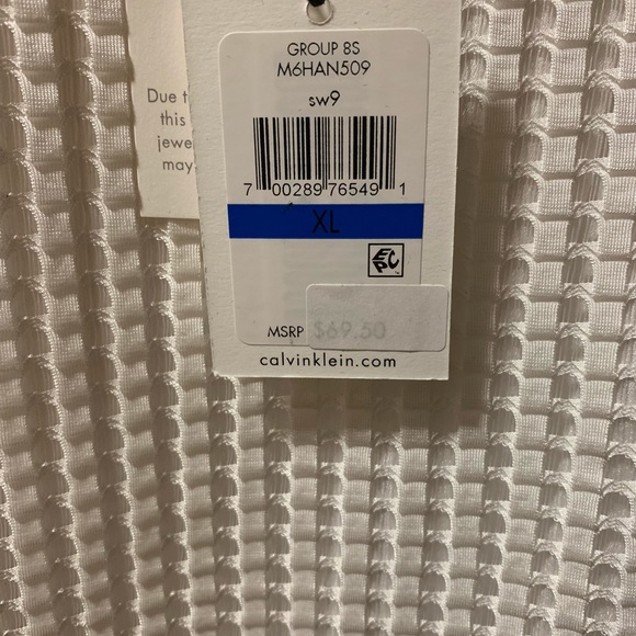 White Textured Shell - Picture 2 of 3